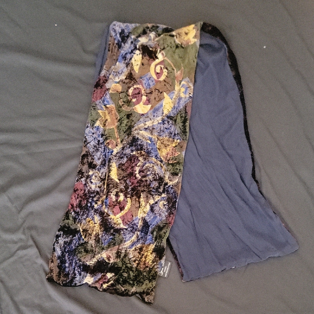 Donna Read Colorful Velvet Scarf